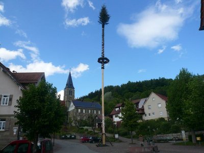 Maibäume in der Gemeinde Sulzbach-Laufen